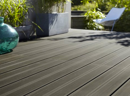 Terrasse - La menuiserie SOULARD : Nous vous conseillons dans le choix du type de bois et de la technique de pose de votre future terrasse.