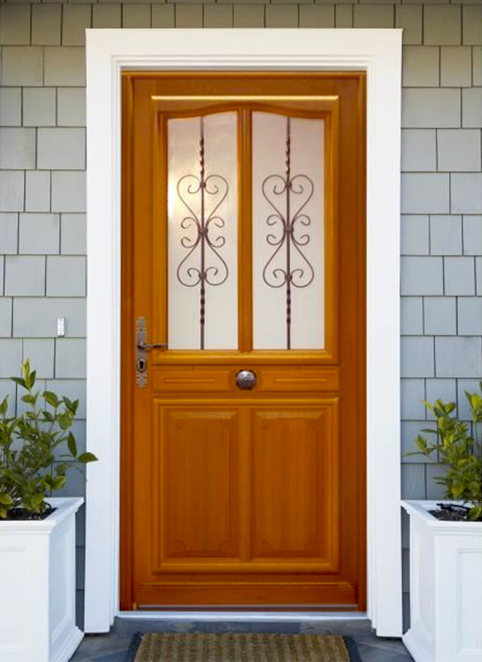 Menuiserie extérieure : Nous vous proposons nos services pour vos ouvertures bois, PVC et aluminium comme la pose de portes, fenêtres, baies coulissantes …
